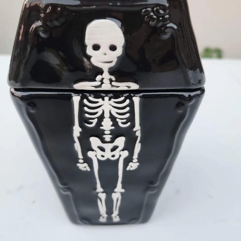 NEW Ceramic Coffin Jar Bathroom Decor Black Goth Skeleton Party Decorations Goth